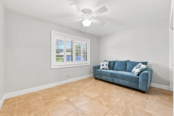 Building Photo - 1651 Palmland Dr