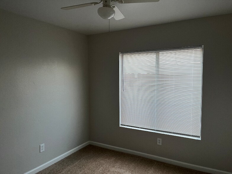 Building Photo - 10679 Villa St