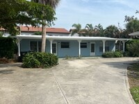 Building Photo - 1BR/1BA Duplex on Venice Island