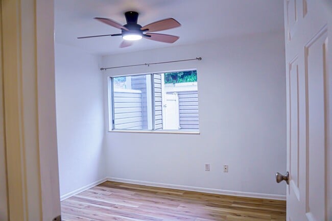 Building Photo - 95-270-270 Waikalani Dr