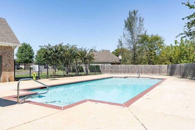 Building Photo - 3-Bed 2-Bath Gem in Moody