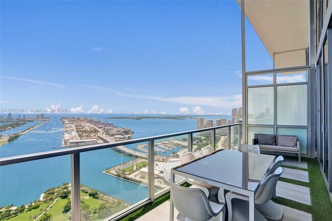 Building Photo - 1100 Biscayne Blvd
