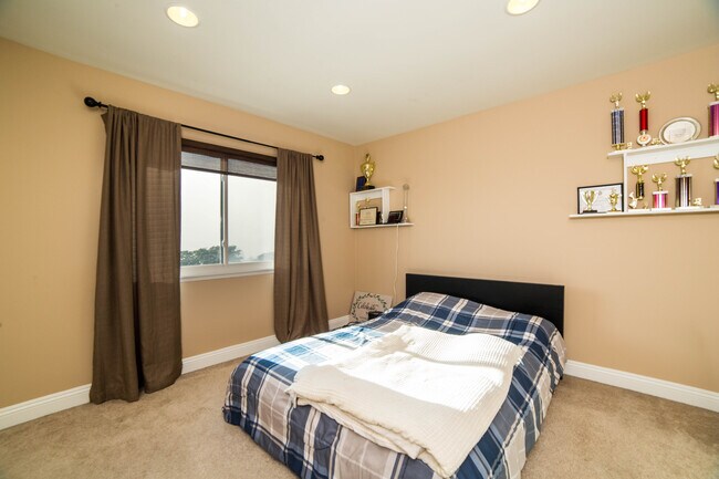 Building Photo - 29303 Stadia Hill Ln