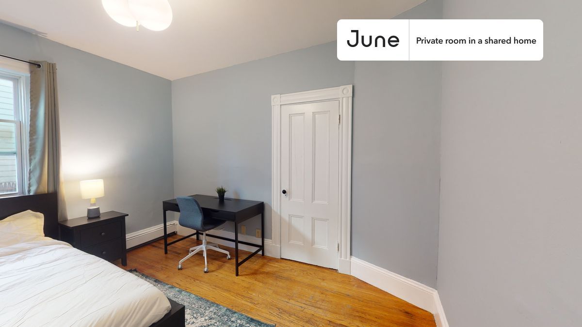 Building Photo - Room in Shared 4 bed/2 bath home in Allston