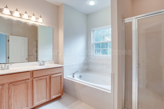 Building Photo - 23515 Forest Haven Way