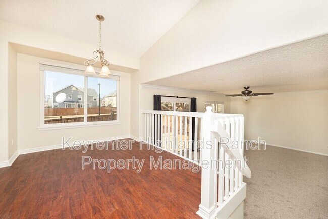 Building Photo - 595 S Lindsey St