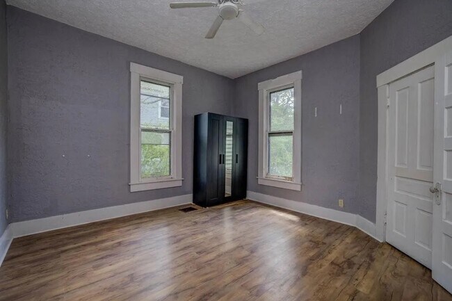 Building Photo - 330 W Withrow St