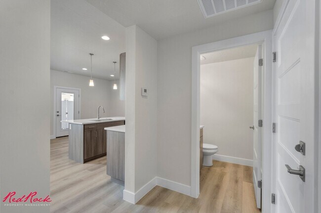 Building Photo - Brand New 3-Bedroom Townhome in Crimson Pa...