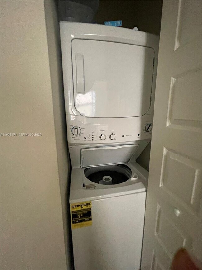 Building Photo - 10437 NW 82nd St