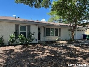 Building Photo - 4042 City View Dr