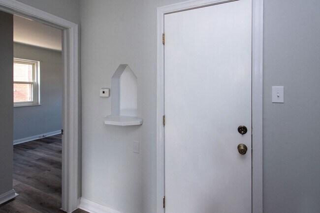 Building Photo - 3053 N Hegry Cir