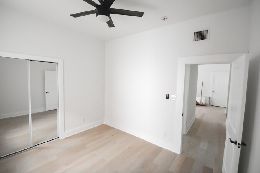 Bedroom 1 - 812 W Russell Pl