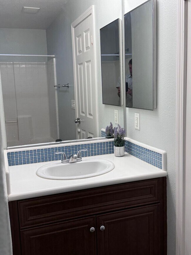 Building Photo - Beautiful 2 Bedroom, 2 Bathroom Oxnard Con...