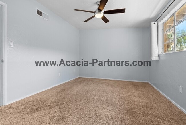 Building Photo - Two Bedroom Home with Guest House