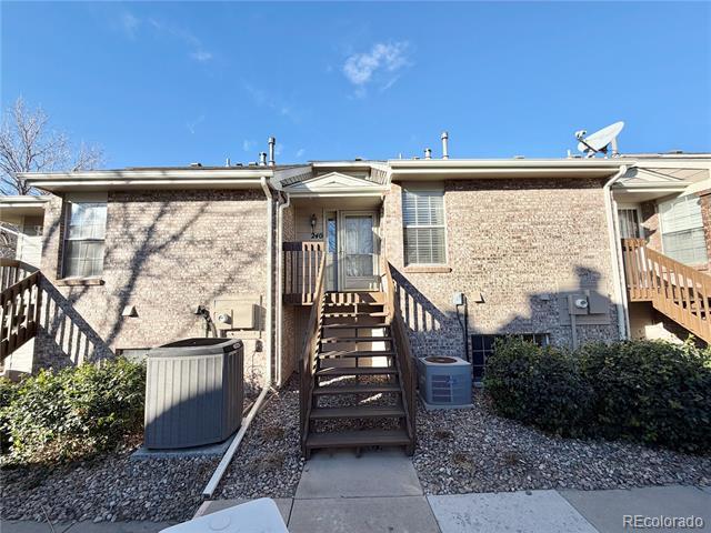 Building Photo - 1470 S Quebec Way