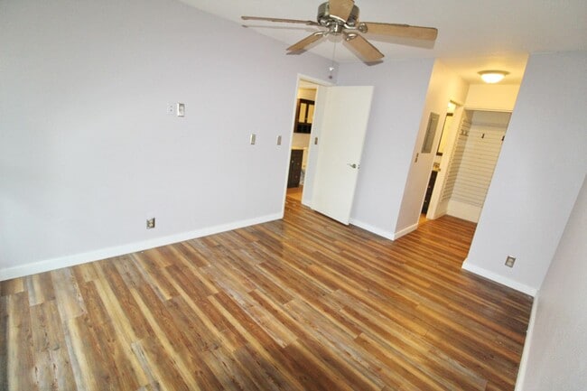 Building Photo - Kihei Villages Upper-Level Front Row Ocean View Condo