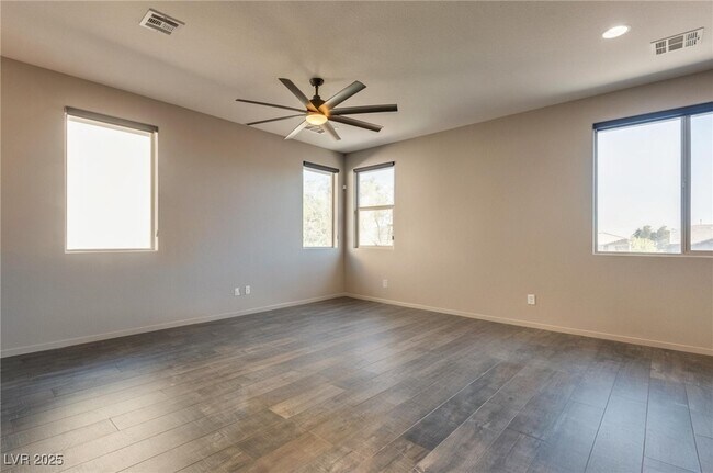 Building Photo - 10589 Acacia Park Pl