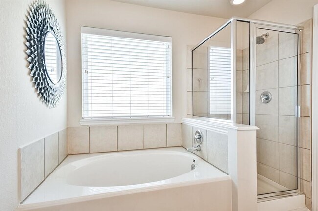 Building Photo - 11514 Dahlia Dale Dr