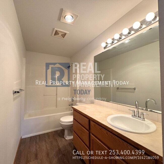 Building Photo - 427 175th St S