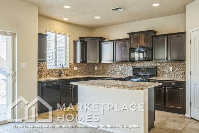 Building Photo - 7114 Wasilla Dr NE