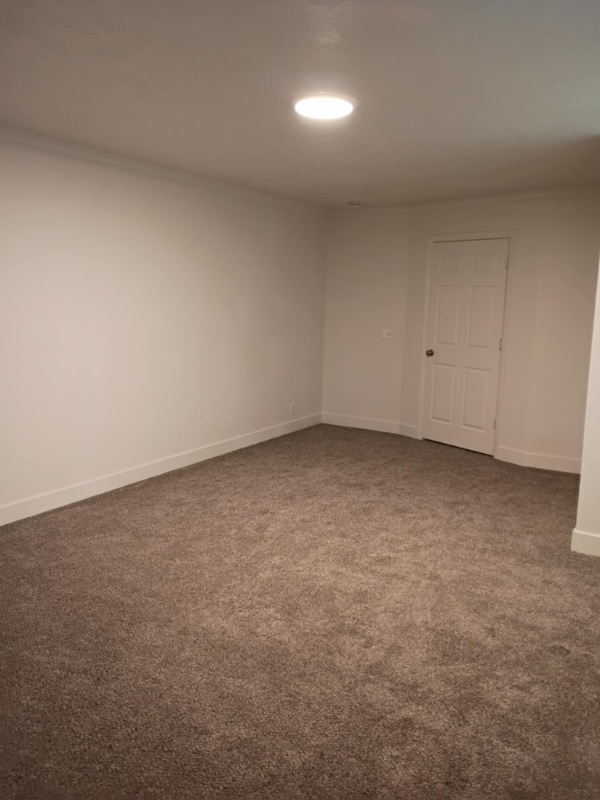 Building Photo - 1760 N 400 E