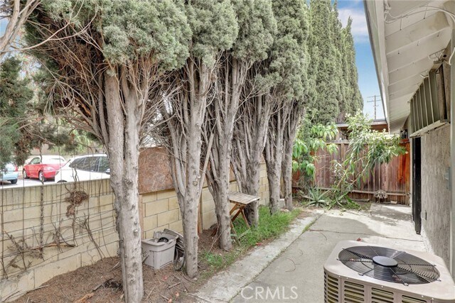Building Photo - 404 E Glendale Dr