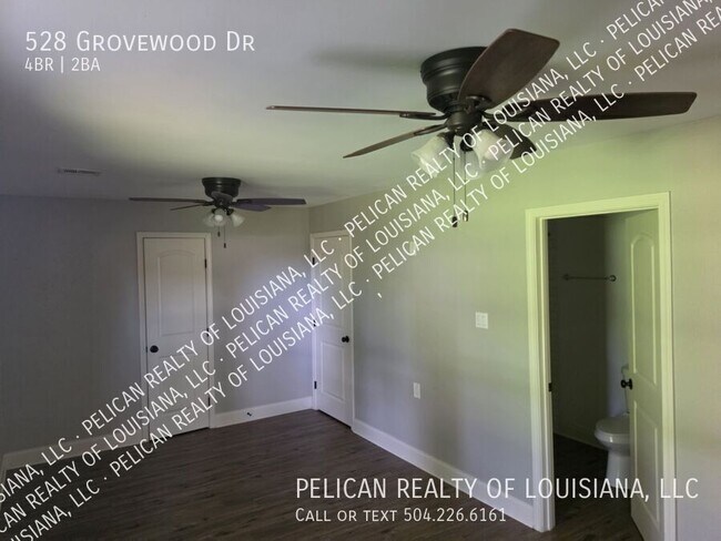 Building Photo - 528 Grovewood Dr