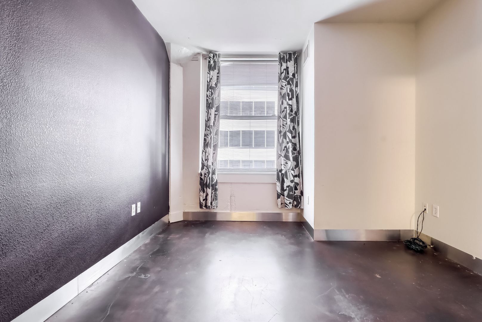 Building Photo - 444 17th St