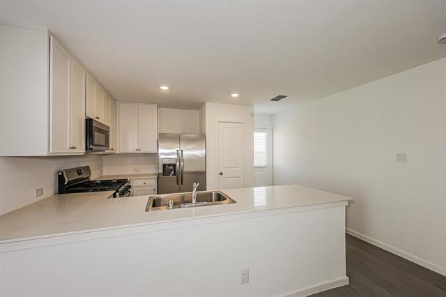 Building Photo - 1714 Crossbill St