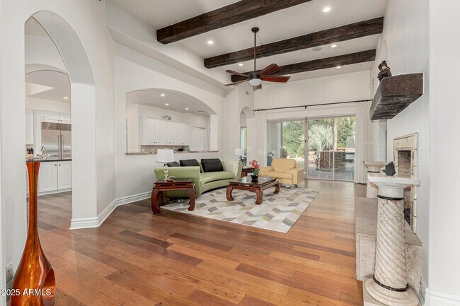 Building Photo - 7002 E Aster Dr