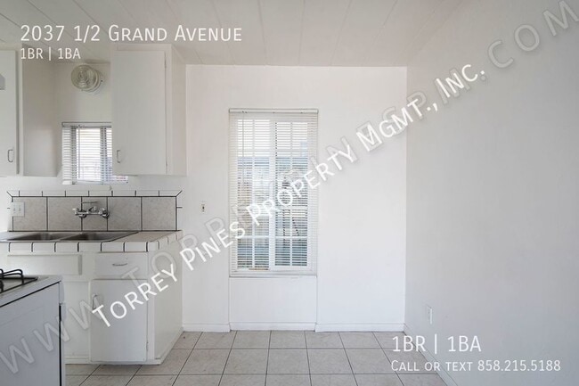 Building Photo - 2037 1/2 Grand Avenue-