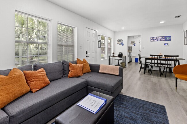 Building Photo - 2614 NW 8th St