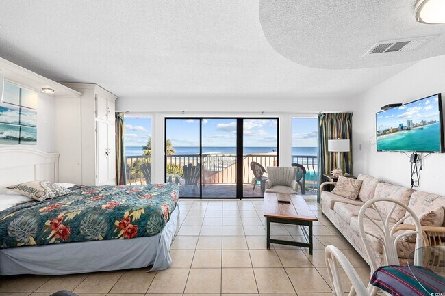 Building Photo - 202 70th Ave N