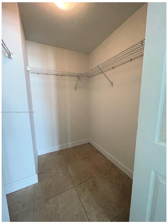 Building Photo - 50 Menores Ave