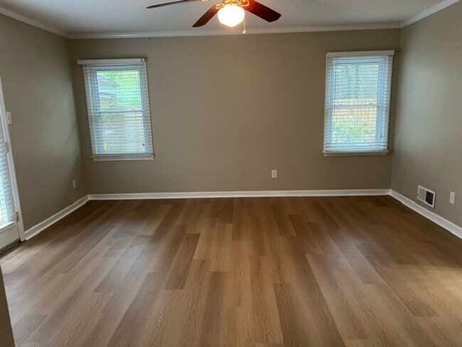 Building Photo - Beautiful Spacious Germantown Home!