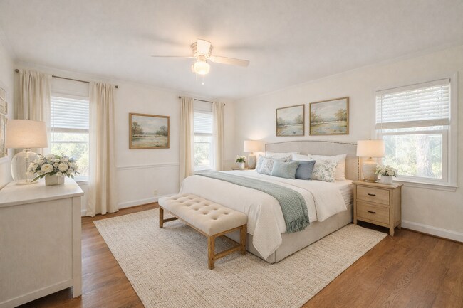 Building Photo - FIRST TWO WEEKS RENT FREE! 3 Bedroom 2 Bathroom with Detached Garage