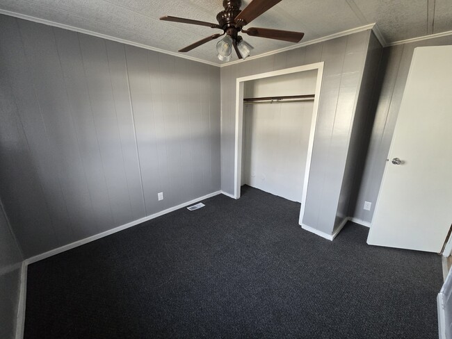 Building Photo - 580 S Main St