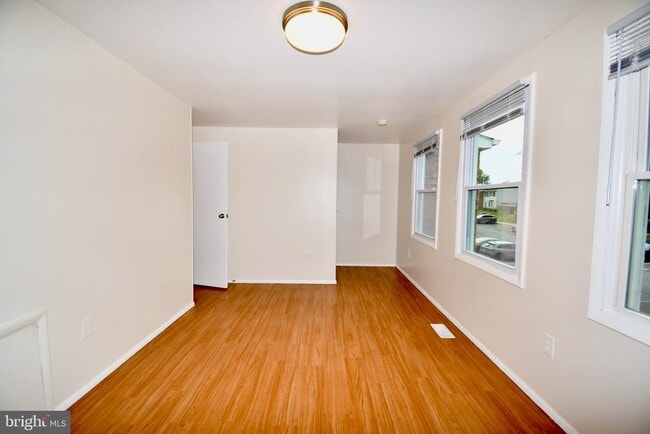 Building Photo - 1730 Heather Ln