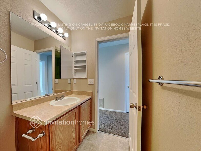 Building Photo - 10297 Waco Ct