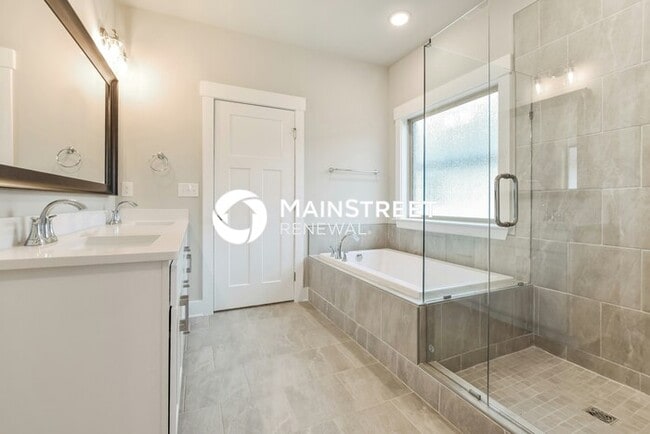 Building Photo - 3 Bedroom Pet-Friendly Home in Owens Cross Roads, AL with Main Street Renewal