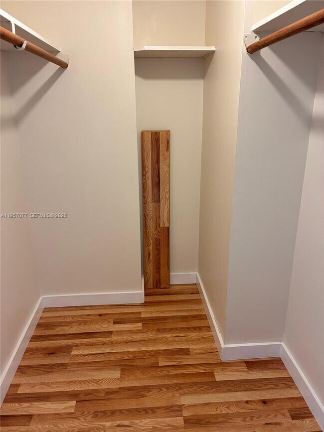 Building Photo - 2780 NE 183rd St