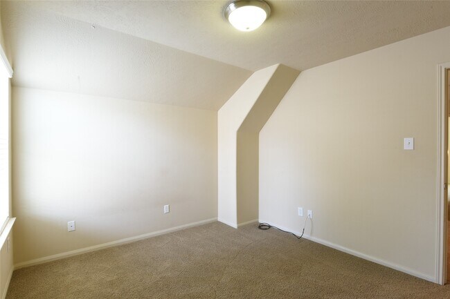 Building Photo - 118 E Lasting Spring Cir