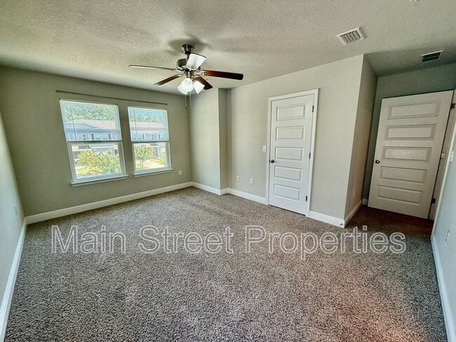 Building Photo - 6029 Royal Port Ct