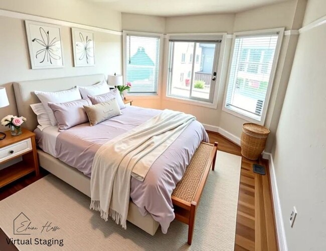 Building Photo - Sunlit 3-Bed, 2-Bath Home Steps from Balbo...