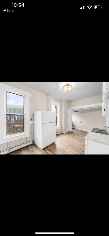 Building Photo - 148 Bloom St