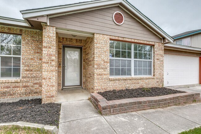 Building Photo - 3522 Eagle Creek