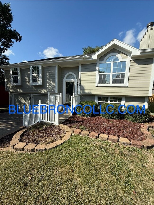Primary Photo - Check out this spacious home with thoughtf...