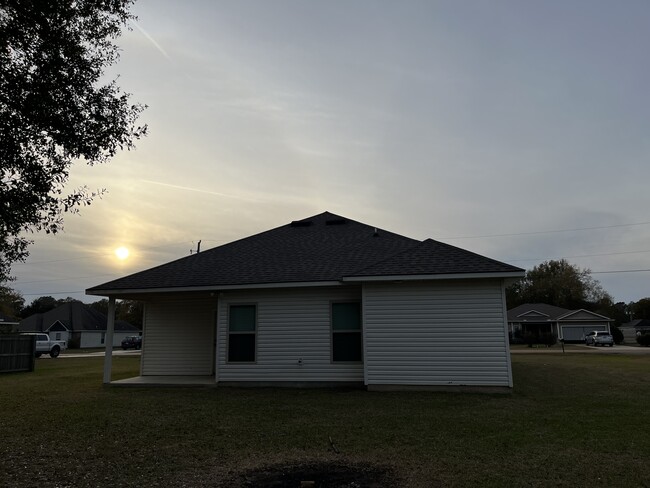 Building Photo - 48266 Labonte Ln