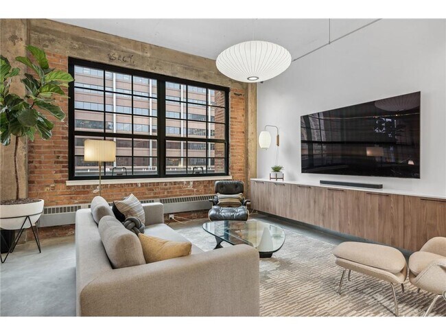 Building Photo - 250 Park Ave