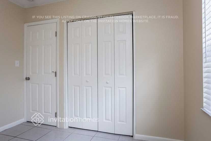 Building Photo - 413 SW 75th Ave